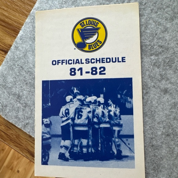 Vintage Hockey Program Collection - Picture 10 of 14